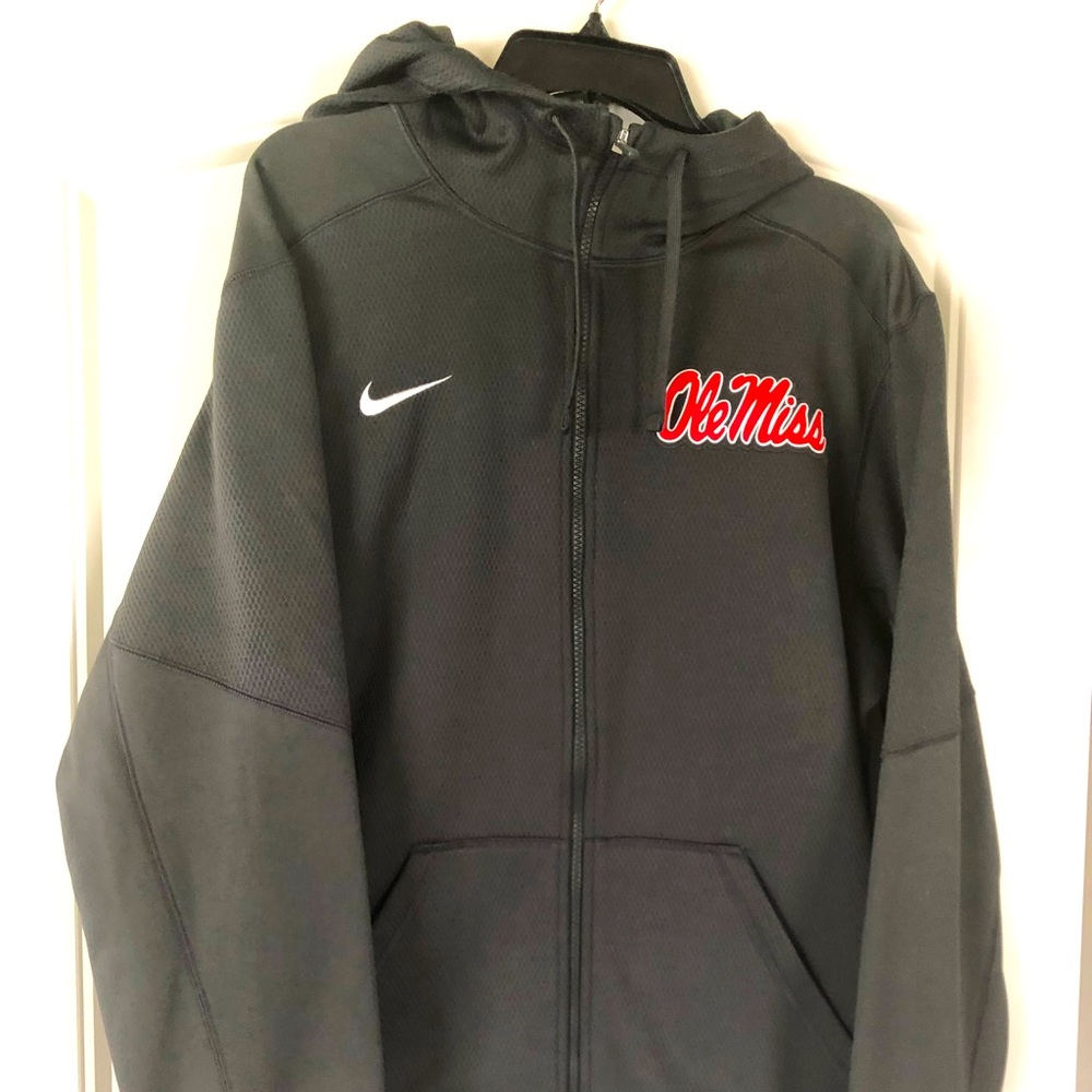 Nike Therma Fit Ole Miss jacket L new with tag